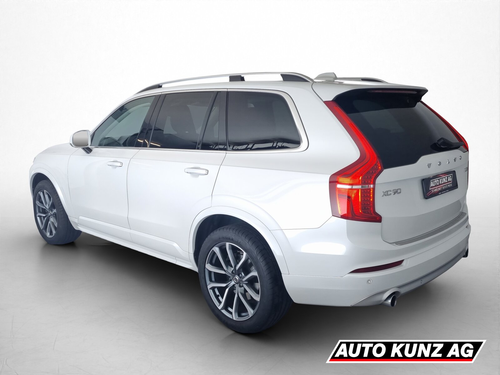 VOLVO XC90 2.0 D5 Momentum 7P. AWD, Diesel, Second hand / Used, Automatic - 4