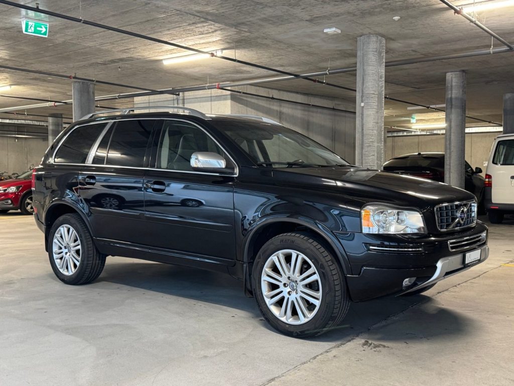 VOLVO 2.4D5 Husky Ed. 7P. AWD