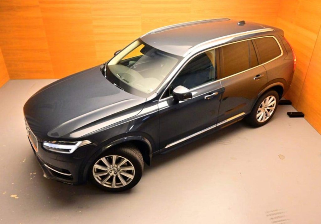 VOLVO XC90 2.0 D5 Momentum 5P. AWD, Diesel, Occasion / Gebraucht, Automatik - 3
