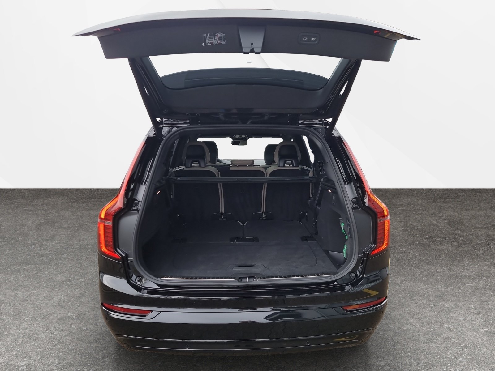 VOLVO XC90 2.0 T8 TE Ultra Dark eAWD, Plug-in-Hybrid Petrol/Electric, Ex-demonstrator, Automatic - 6
