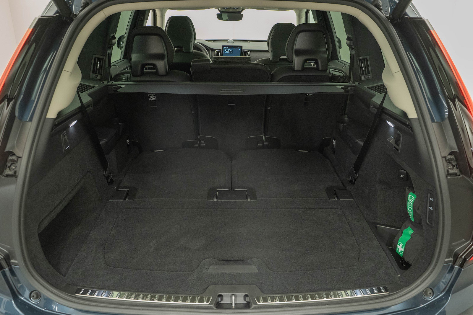 VOLVO XC90 2.0 T8 TE Ultra Dark eAWD, Hybride Rechargeable Essence/Électricité, Voiture de démonstration, Automatique - 5