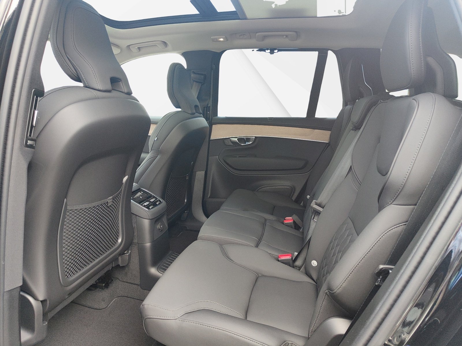 VOLVO XC90 2.0 T8 TE Plus Bright eAWD, Hybride Rechargeable Essence/Électricité, Voiture de démonstration, Automatique - 5