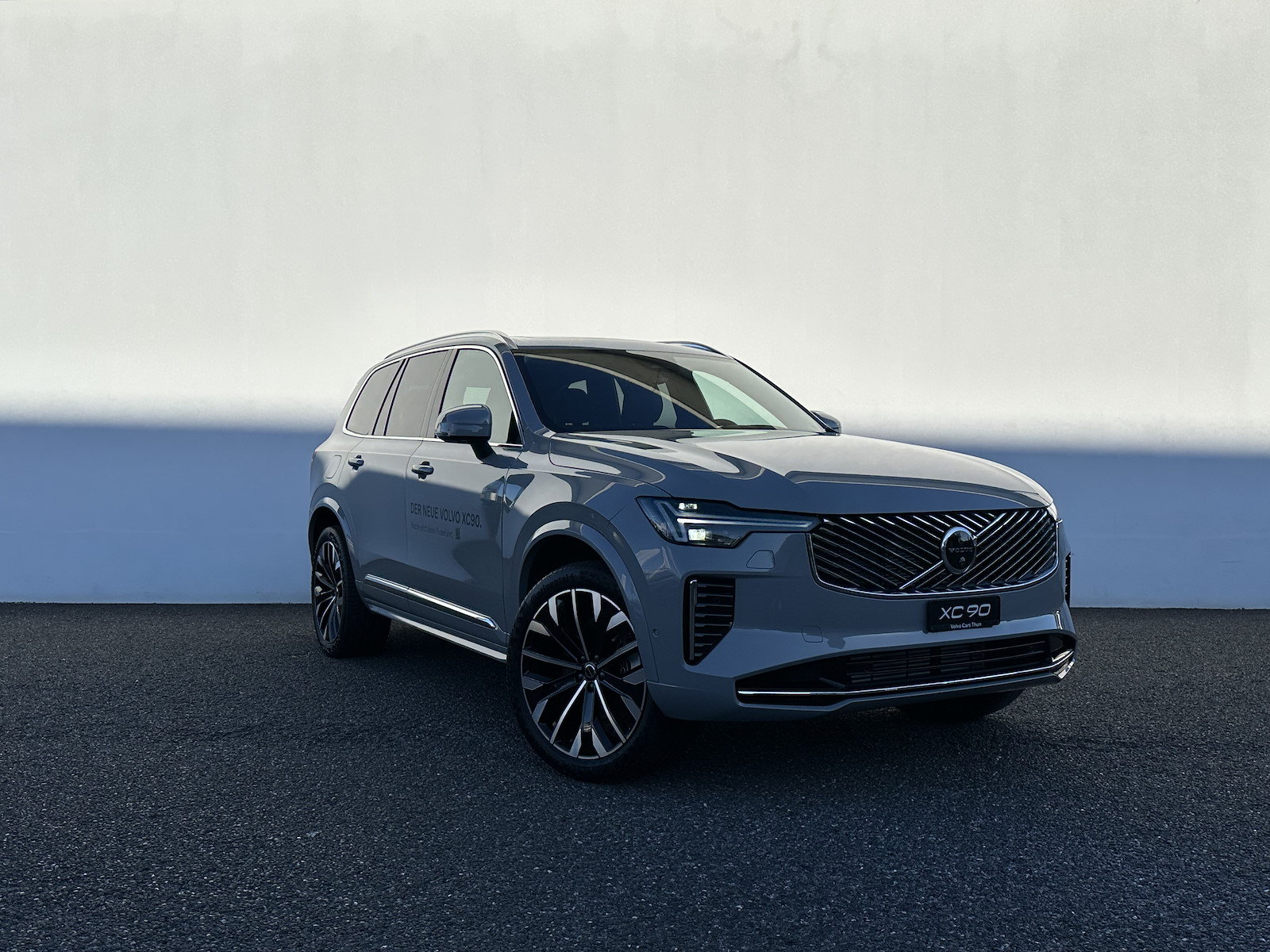 VOLVO XC90 2.0 T8 TE Ultra Bright eAWD, Hybride Rechargeable Essence/Électricité, Voiture de démonstration, Automatique - 3