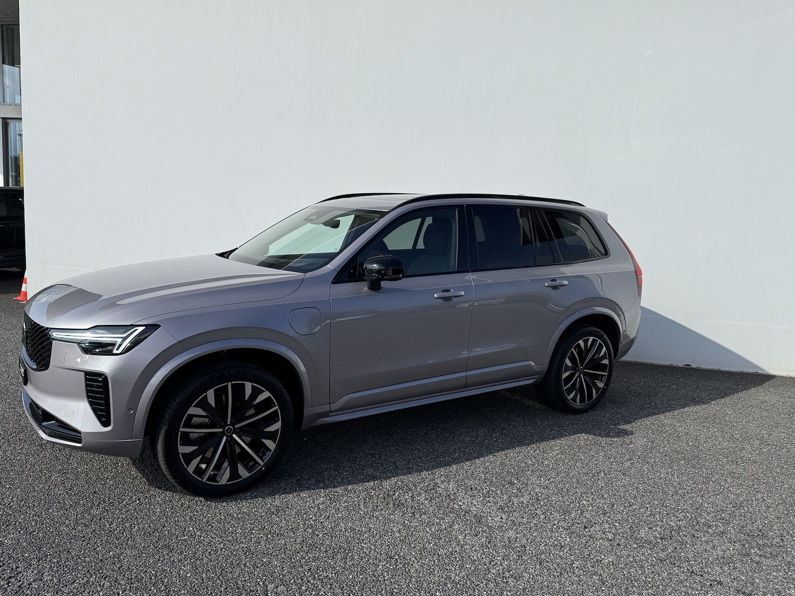 VOLVO XC90 2.0 T8 TE Ultra Dark eAWD, Hybride Rechargeable Essence/Électricité, Voiture de démonstration, Automatique - 3