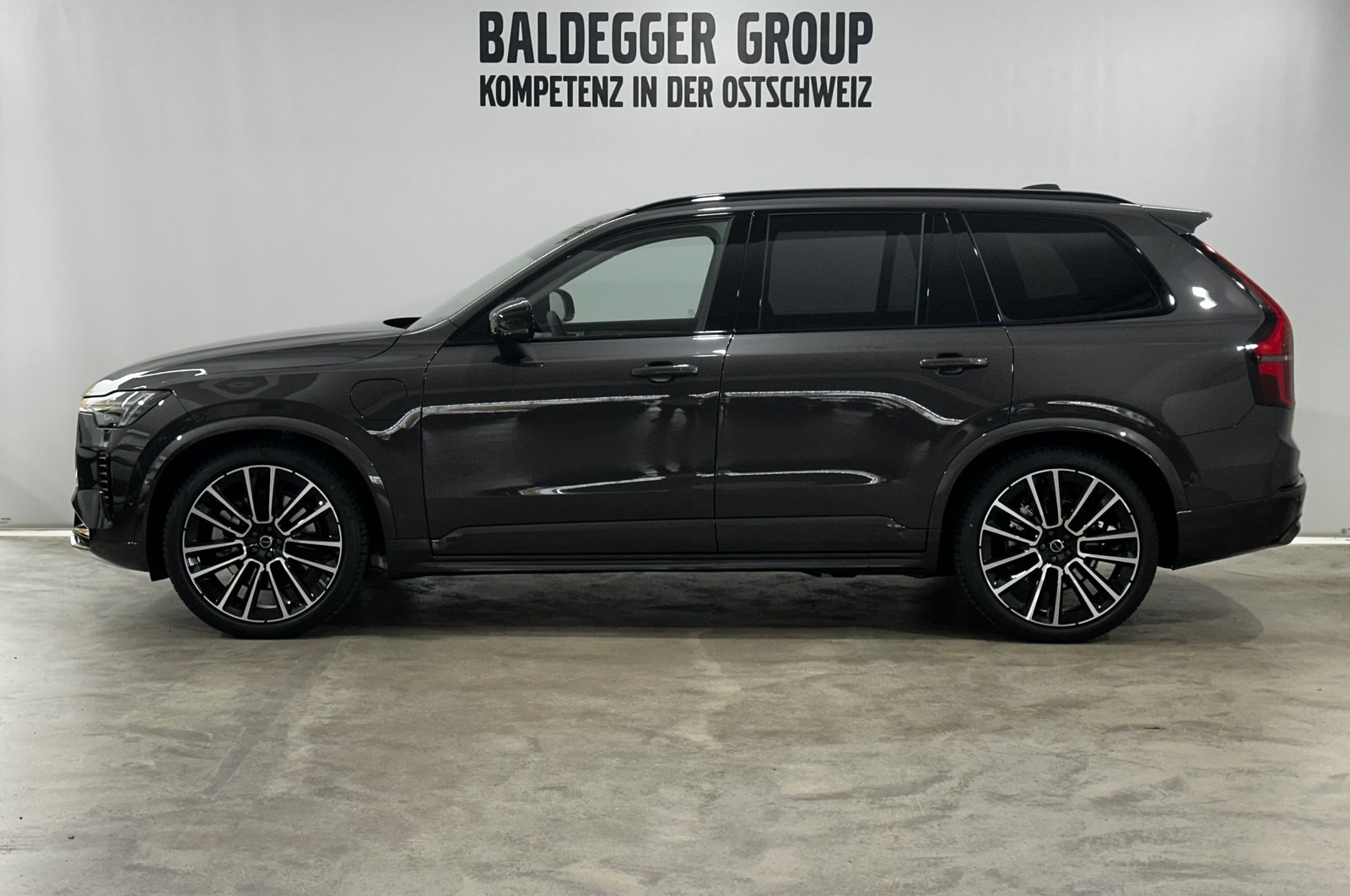 VOLVO XC90 2.0 T8 TE Ultra Dark eAWD, Hybride Integrale Benzina/Elettrica, Auto dimostrativa, Automatico - 2