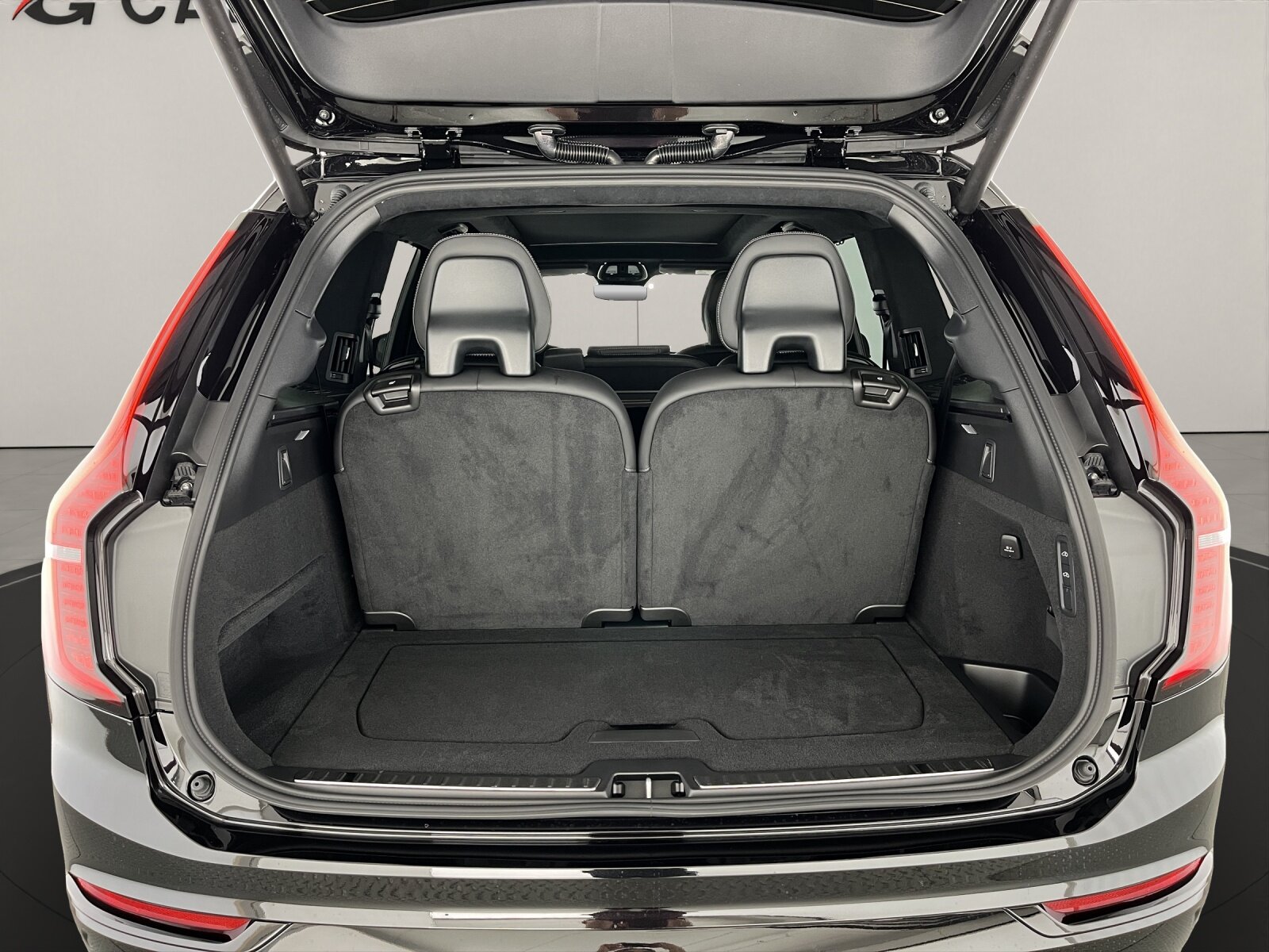 VOLVO XC90 2.0 T8 TE Black Edition eAWD, Plug-in-Hybrid Petrol/Electric, Ex-demonstrator, Automatic - 6