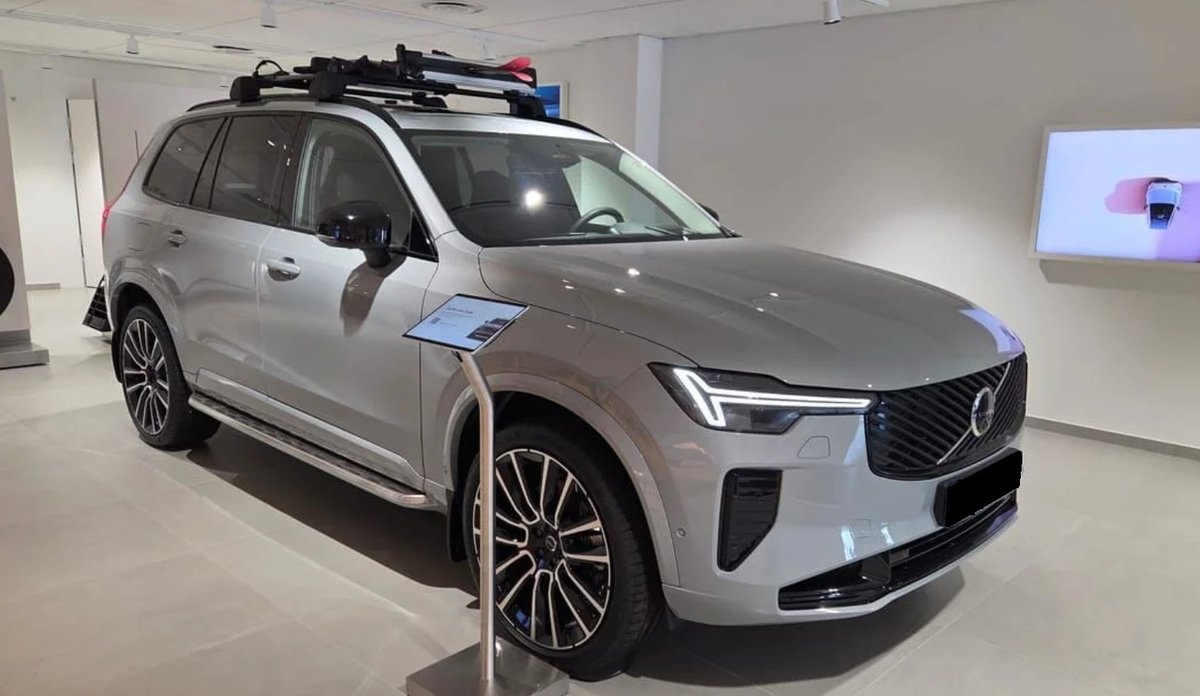 VOLVO XC90 T8 eAWD PluginHybrid Ultra Dark Geartronic