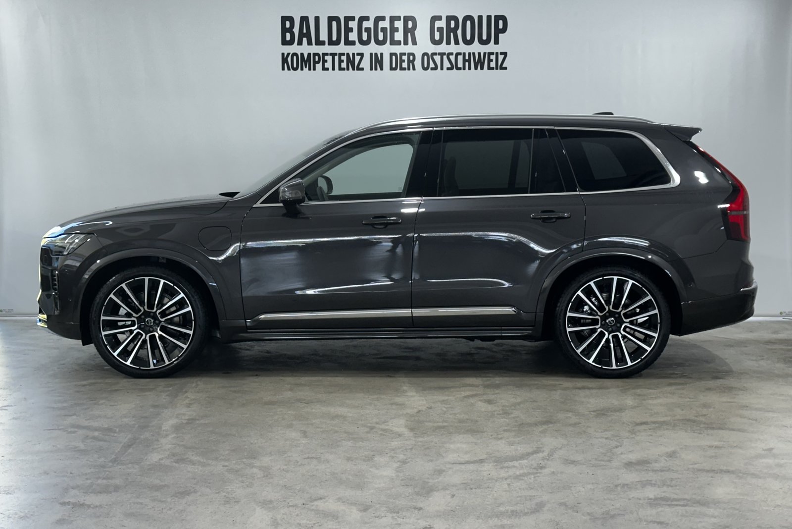 VOLVO XC90 2.0 T8 TE Ultra Bright eA, Hybride Integrale Benzina/Elettrica, Auto nuove, Automatico - 2