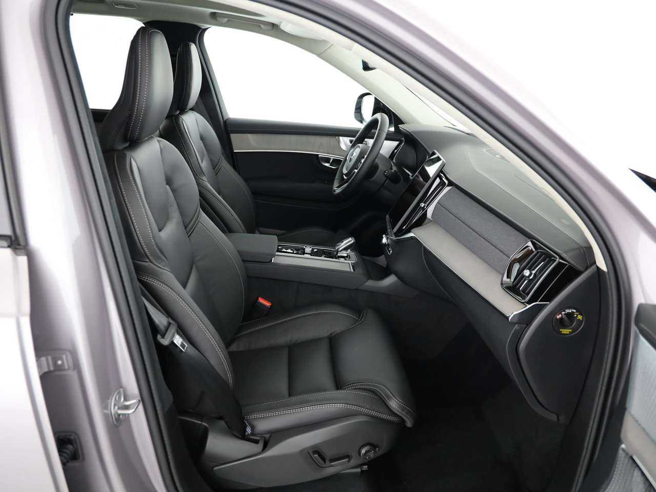 VOLVO XC90 2.0 T8 TE Ultra Dark eAWD, Hybride Rechargeable Essence/Électricité, Voiture nouvelle, Automatique - 5