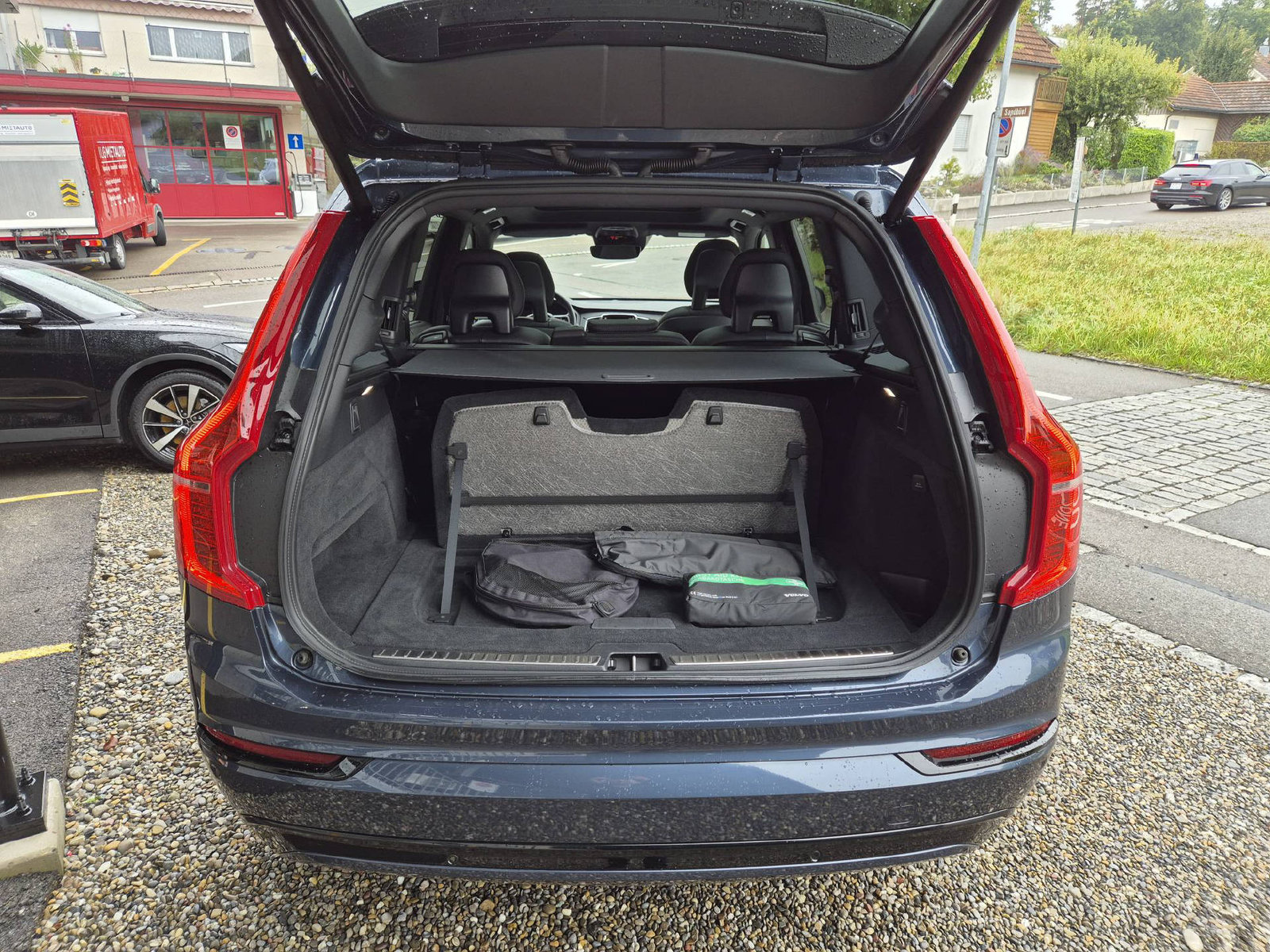 VOLVO XC90 2.0 T8 TE R-Design 7P. eAWD Recharge, Hybride Rechargeable Essence/Électricité, Occasion / Utilisé, Automatique - 7