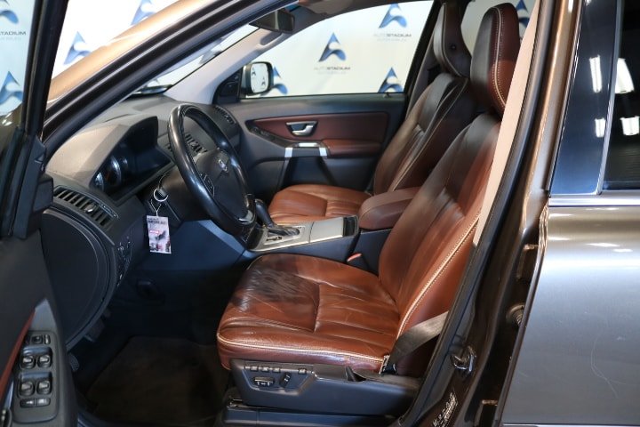 VOLVO XC90 D5 AWD Momentum Geartronic, Diesel, Occasioni / Usate, Automatico - 3