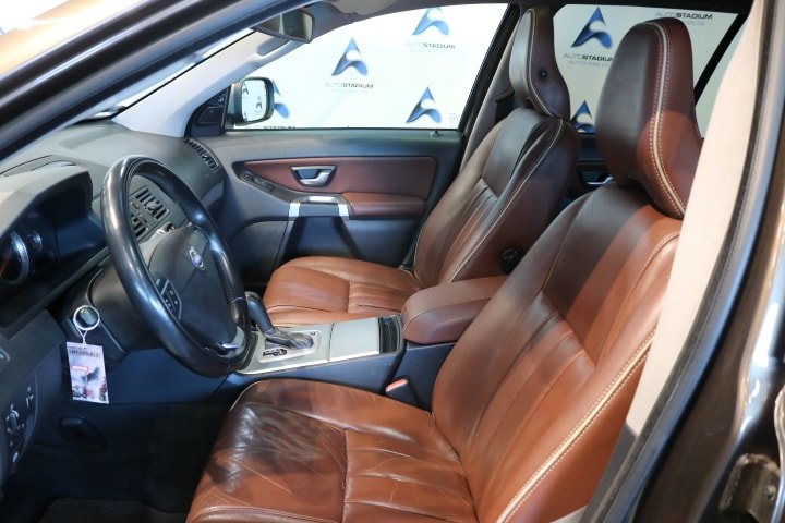 VOLVO XC90 D5 AWD Momentum Geartronic, Diesel, Occasioni / Usate, Automatico - 4