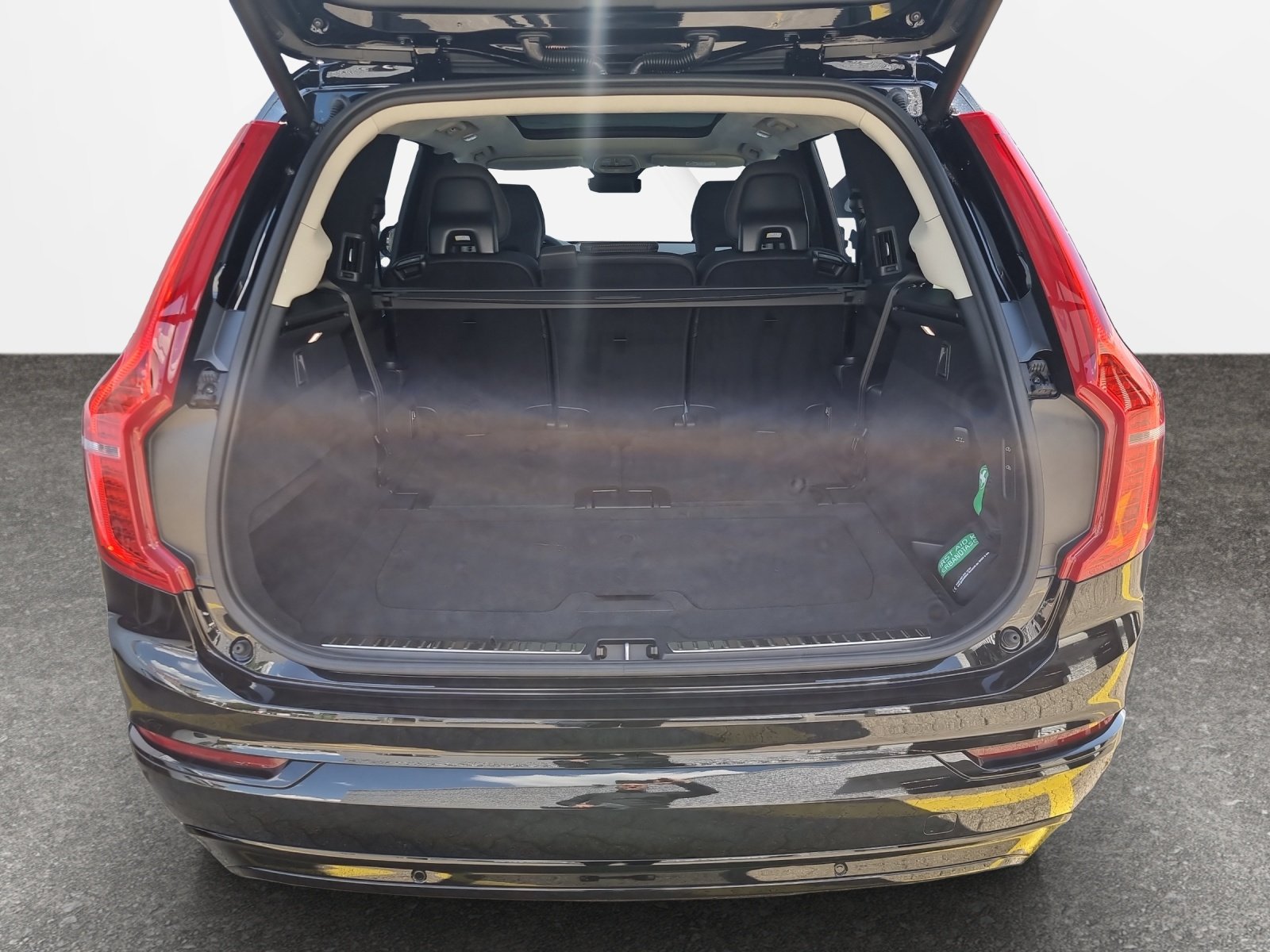 VOLVO XC90 2.0 T8 TE Ultimate Dark 7P. eAWD, Hybride Rechargeable Essence/Électricité, Voiture de démonstration, Automatique - 6