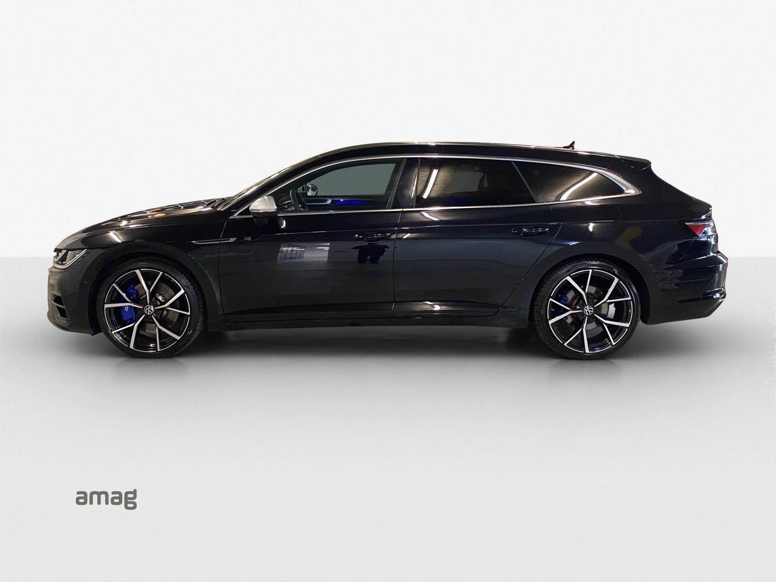VW Arteon Shooting Brake R Limited, Petrol, Second hand / Used, Automatic - 2
