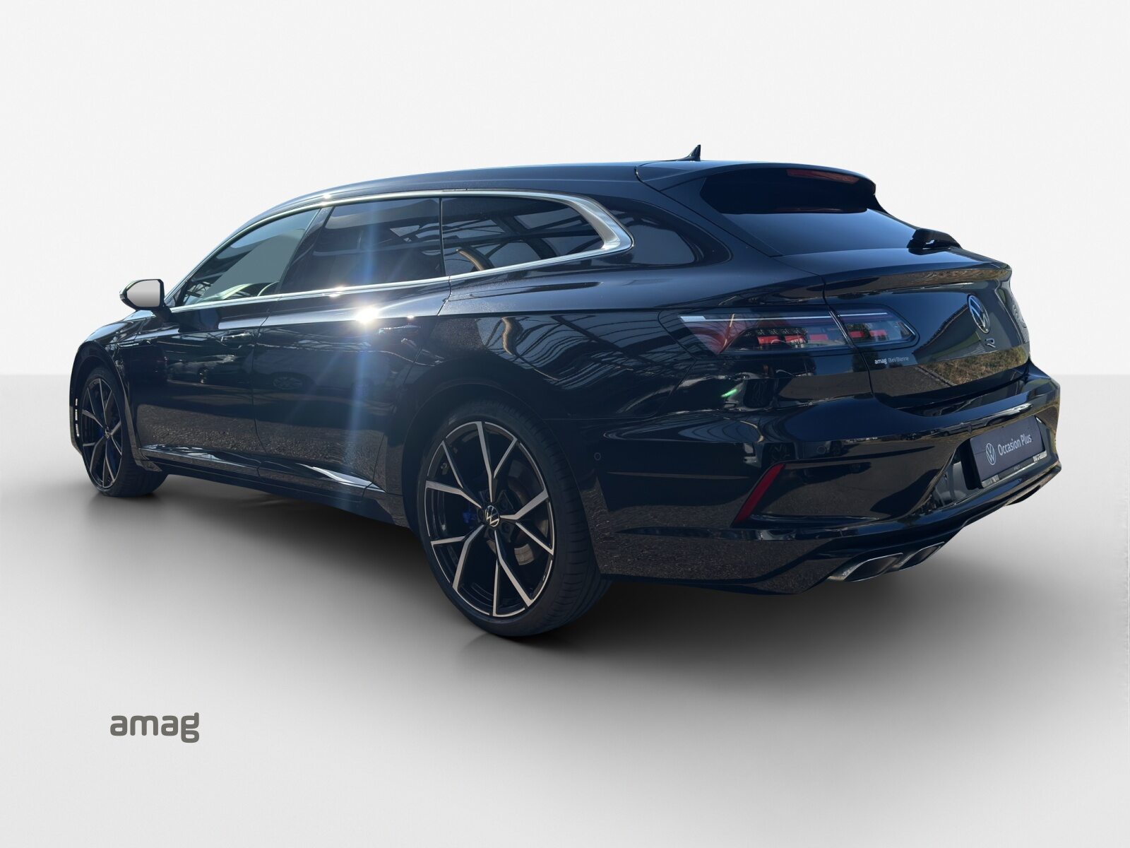 VW Arteon Shooting Brake R Limited, Petrol, Second hand / Used, Automatic - 3
