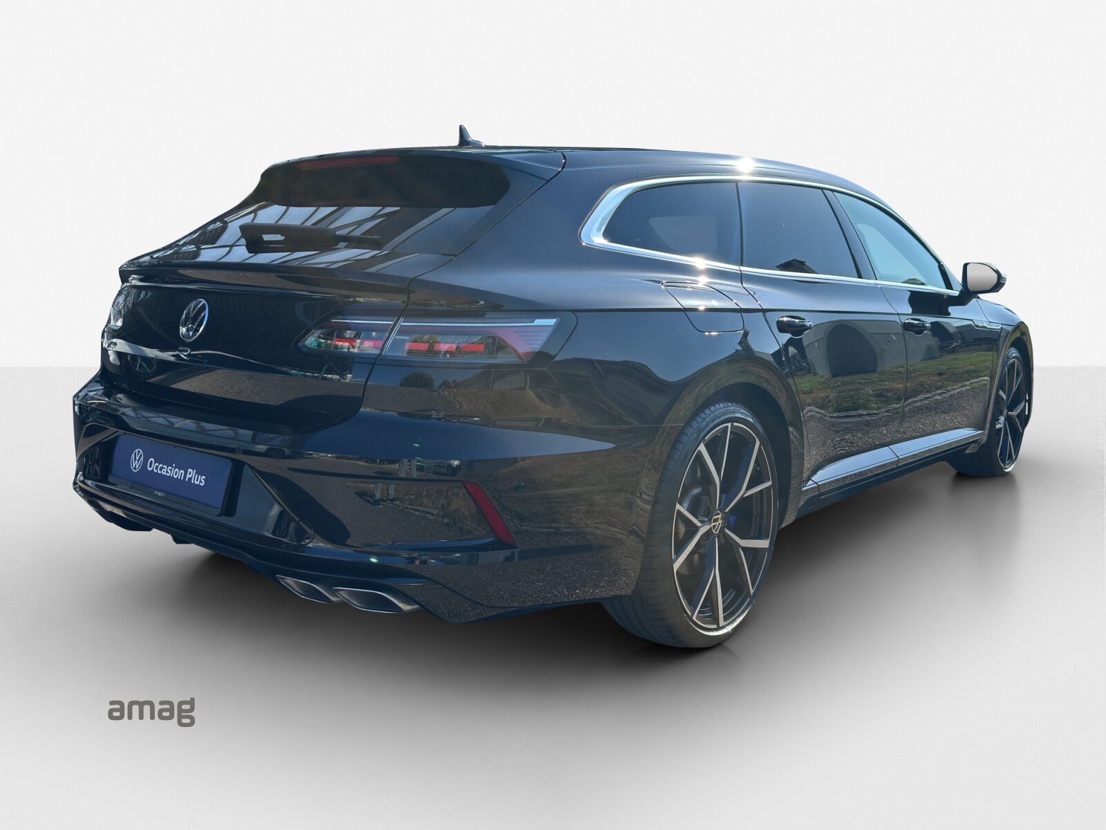 VW Arteon Shooting Brake R Limited, Petrol, Second hand / Used, Automatic - 5