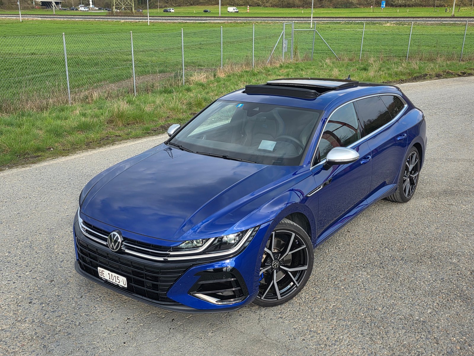 VW Arteon SB 2.0 TSI R 4Motion DSG / Neu ab Mfk., Benzin, Occasion / Gebraucht, Automatik - 7