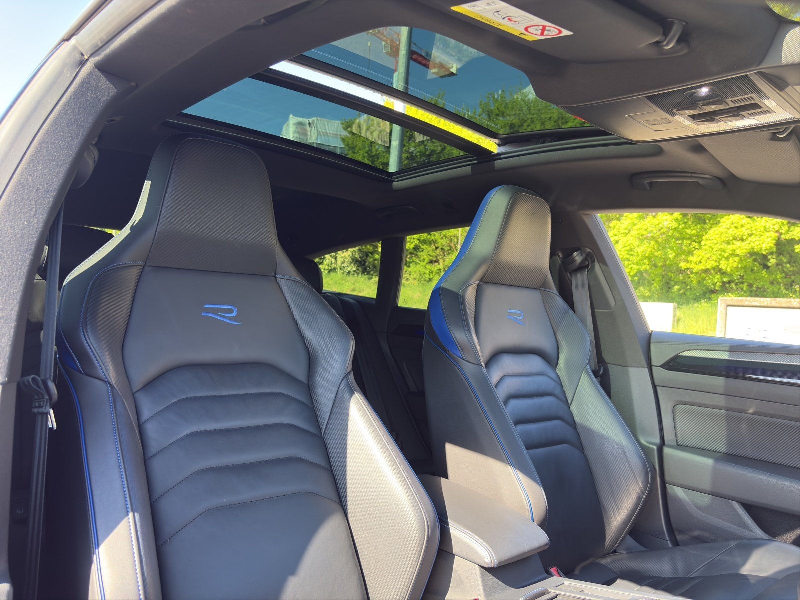 VW Arteon Shooting Brake 2.0 TSI R DSG 4m, Benzin, Occasion / Gebraucht, Automatik - 7