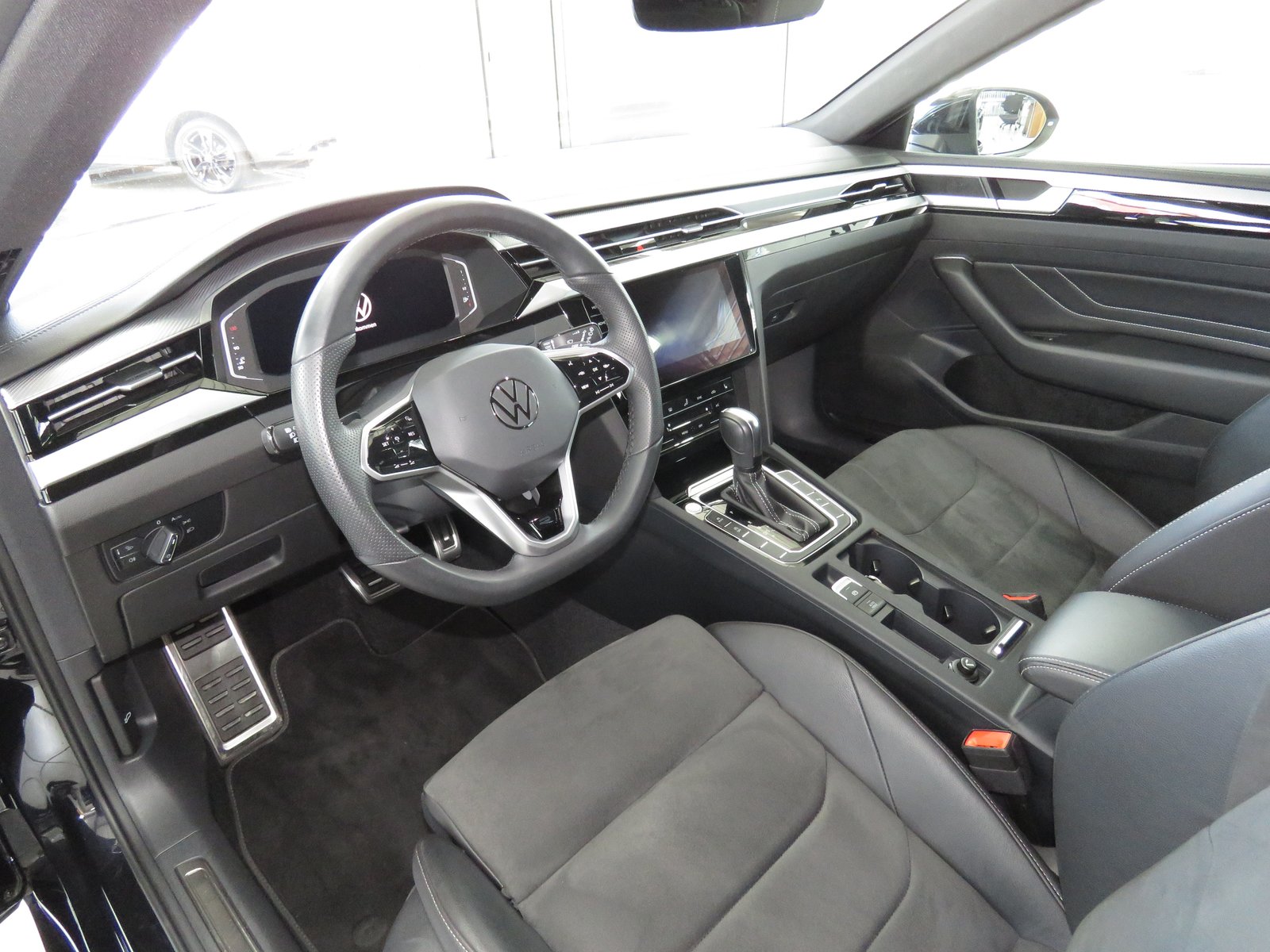 VW Arteon SB 2.0 TDI R-Line 4Motion DSG, Diesel, Occasion / Utilisé, Automatique - 7