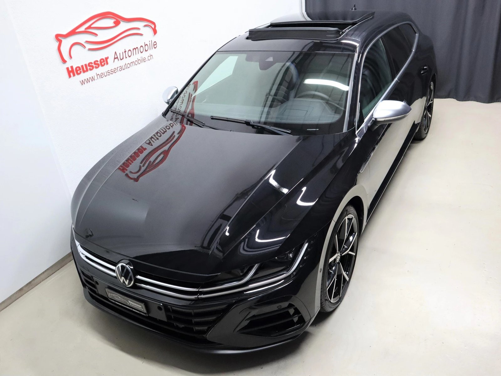 VW Arteon SB 2.0 TSI R 4Motion DSG - VOLLAUSTATTUNG - Panora, Petrol, Second hand / Used, Automatic - 3