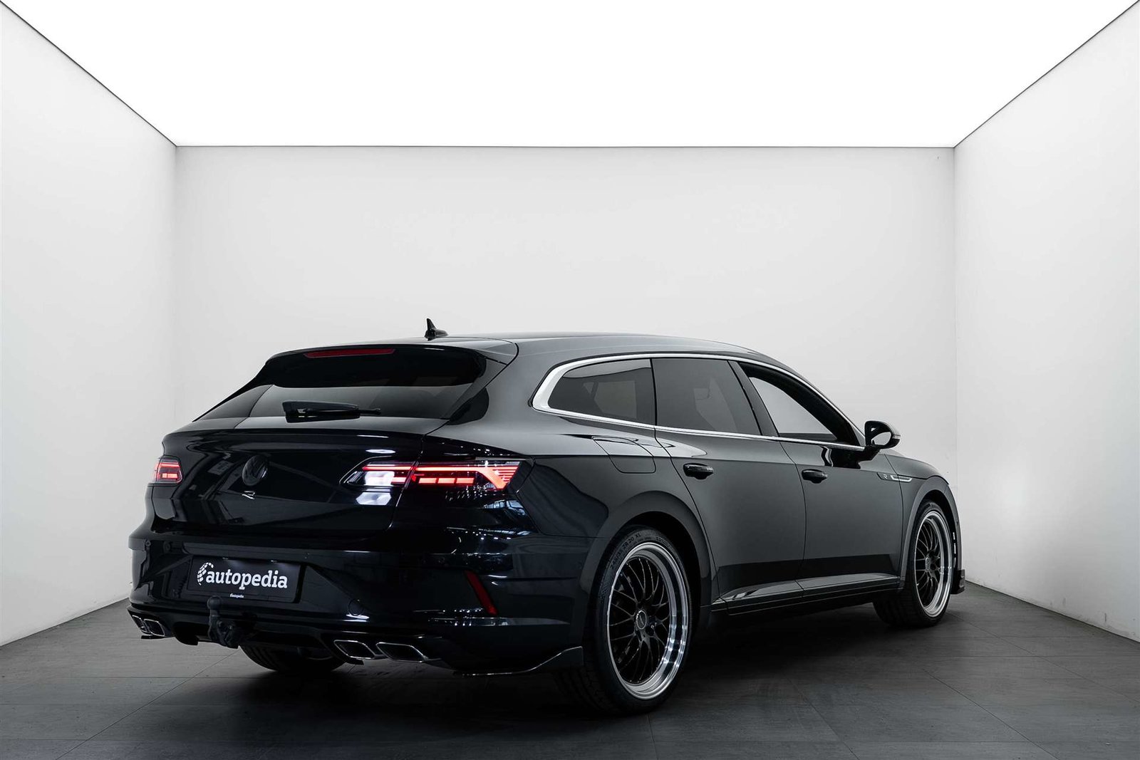 VW Arteon 2.0 TSI R 4Motion DSG 320PS, Benzin, Occasion / Gebraucht, Automatik - 3