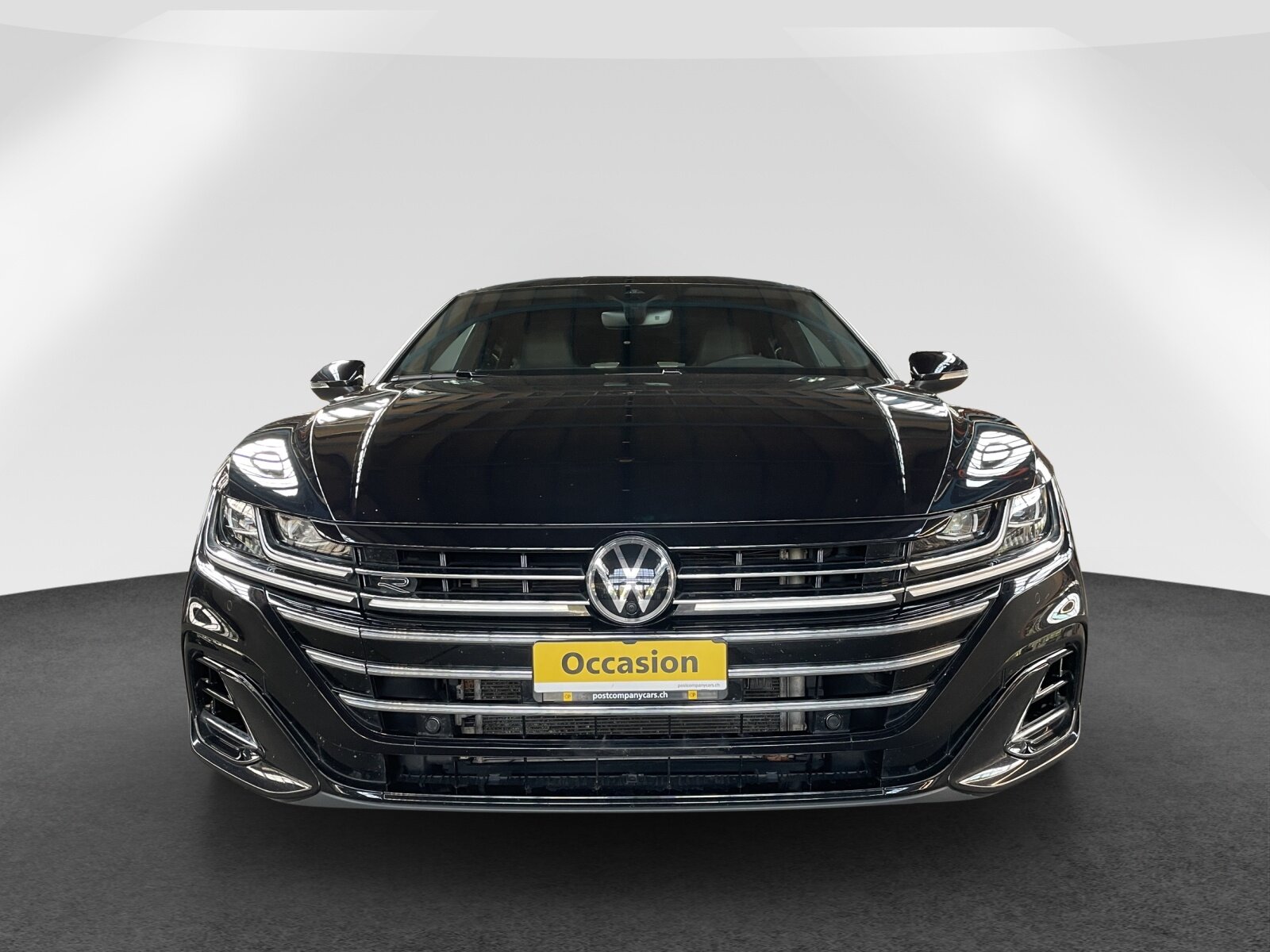 VW Arteon Shooting Brake 2.0 TDI R-Line DSG 4m, Diesel, Second hand / Used, Automatic - 2