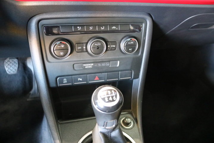 VW Beetle Cabrio 1.2 TSI BMT, Essence, Occasion / Utilisé, Manuelle - 6