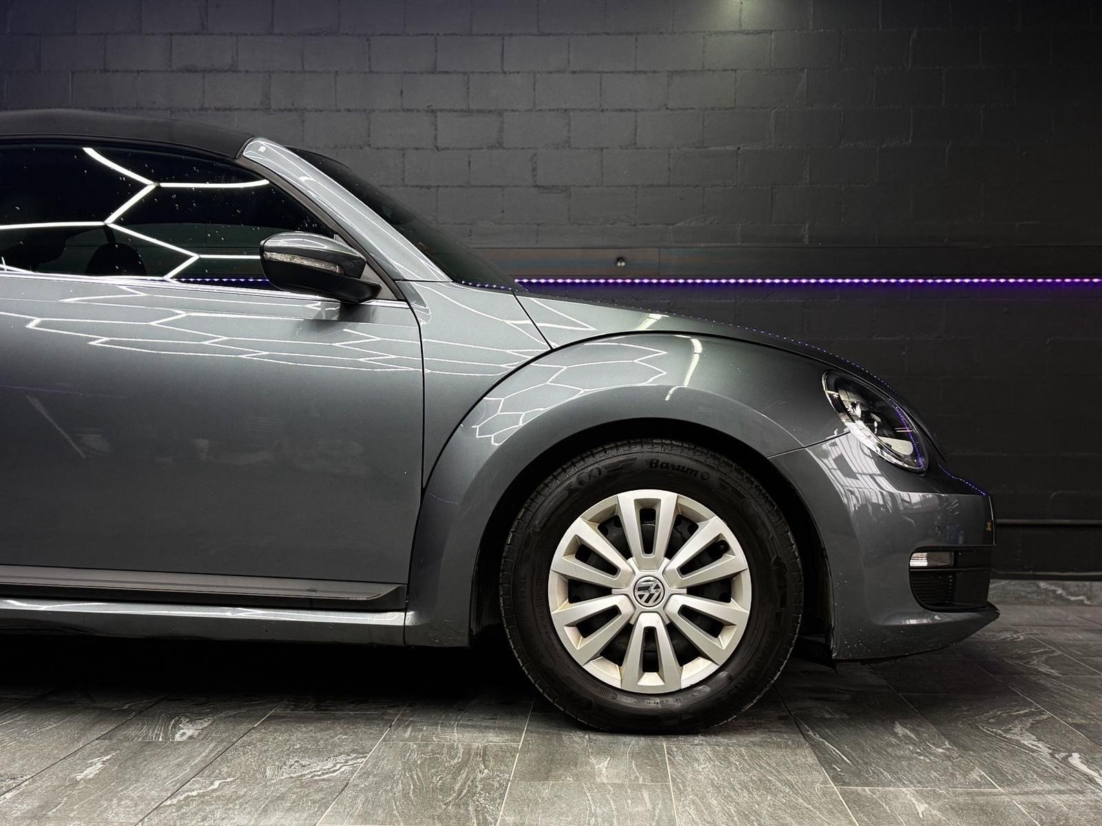 VW Beetle Cabrio 1.6 TDI BMT Design DSG, Diesel, Occasion / Utilisé, Automatique - 7