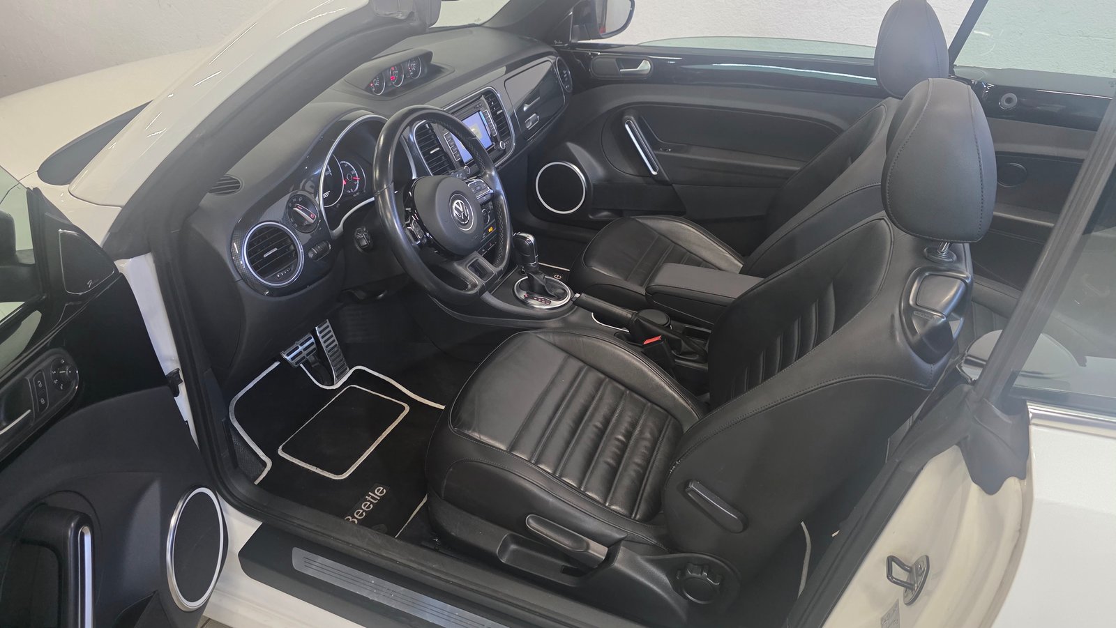 VW Beetle Cabrio 1.4 TSI Design DSG, Benzin, Occasion / Gebraucht, Automatik - 5