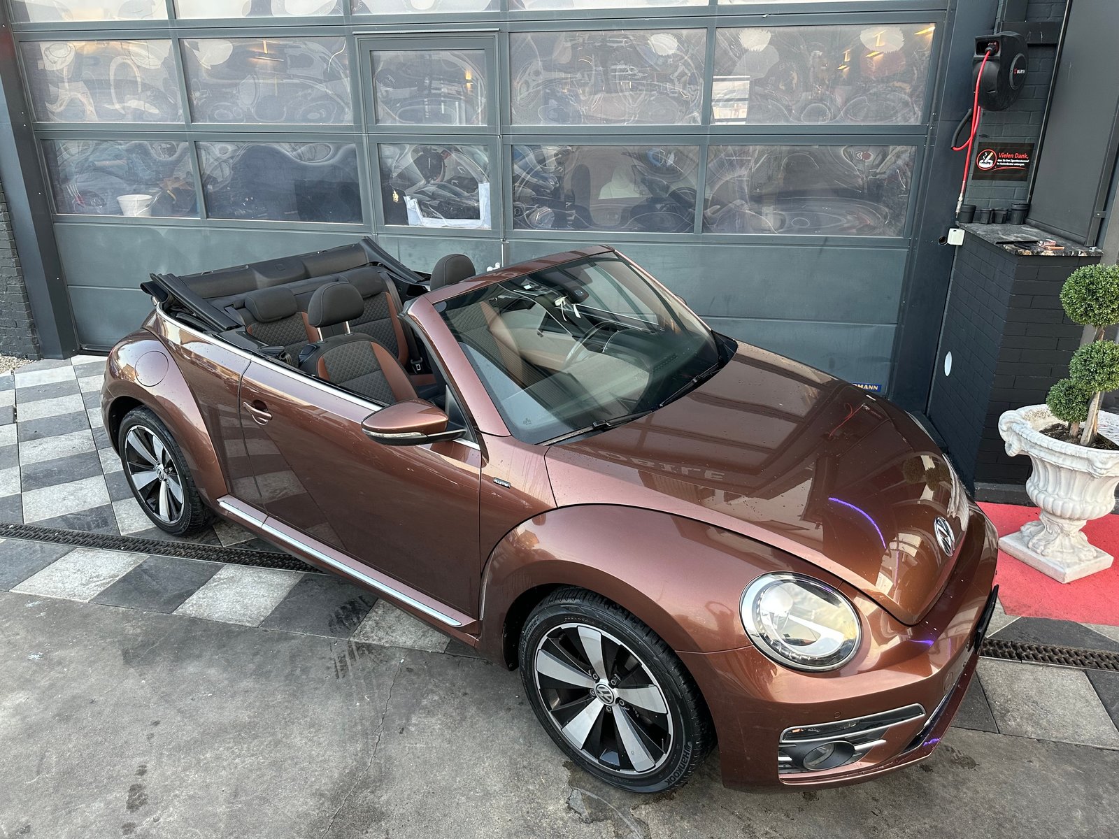 VW Beetle Cabrio 2.0 TDI BMT Allstar DSG, Diesel, Second hand / Used, Automatic - 4