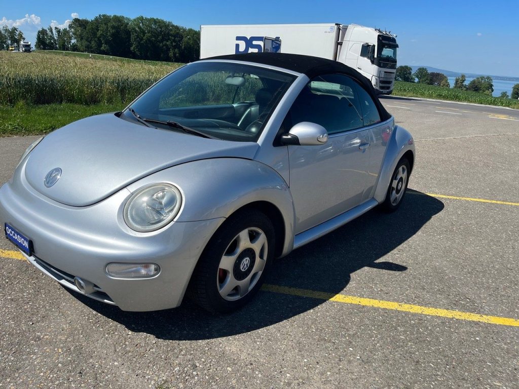 VW BEETLE 2.0, Petrol, Second hand / Used, Manual - 2