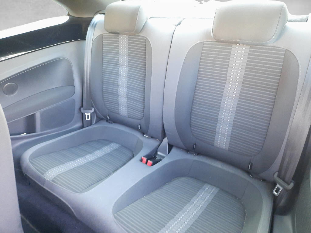 VW Beetle 2.0 TSI Sport DSG, Petrol, Second hand / Used, Automatic - 5