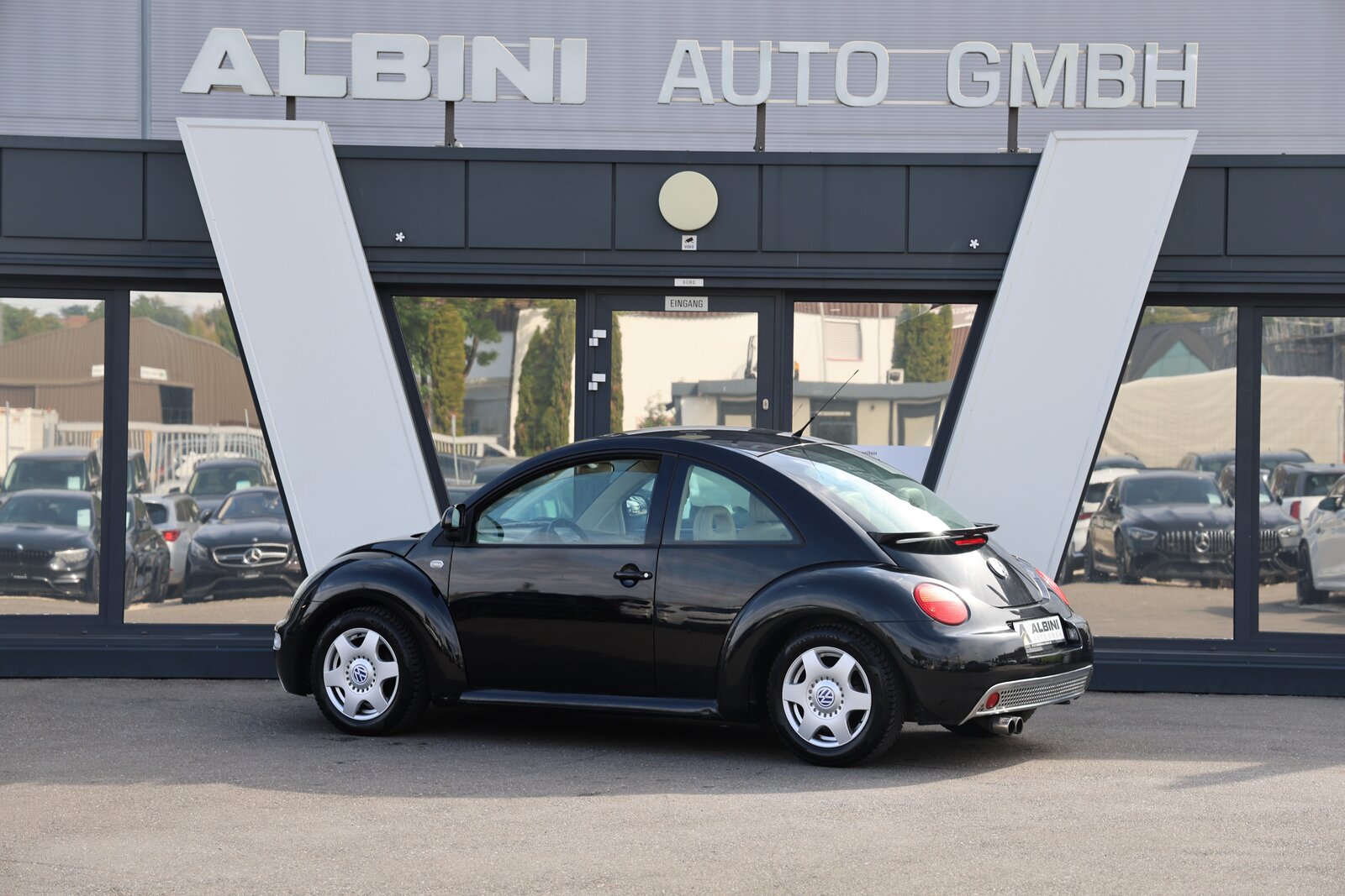 VW Beetle 2.0, Petrol, Second hand / Used, Manual - 4
