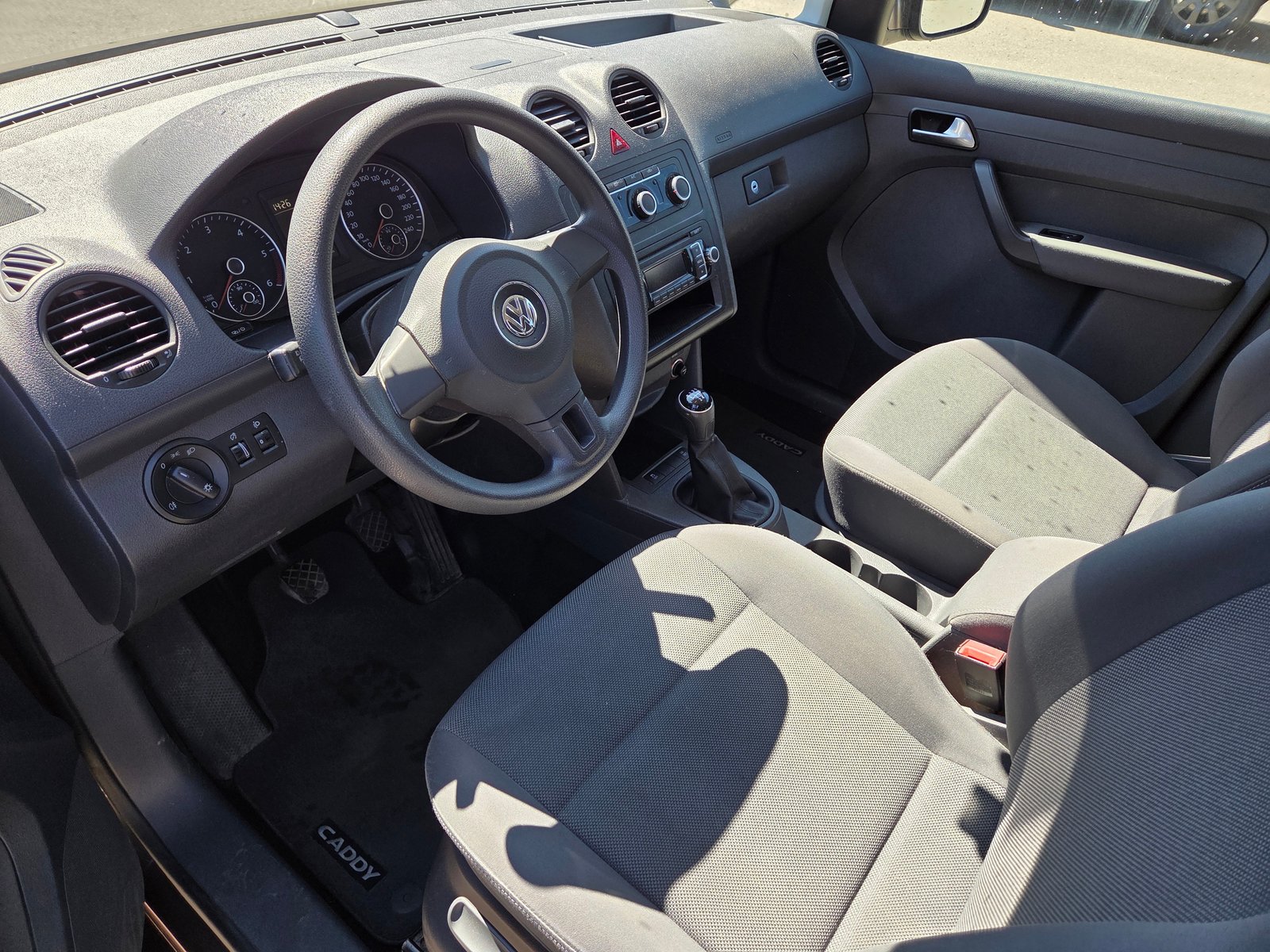 VW Caddy Maxi 1.6 TDI - 7 Sitze, Diesel, Second hand / Used, Manual - 6