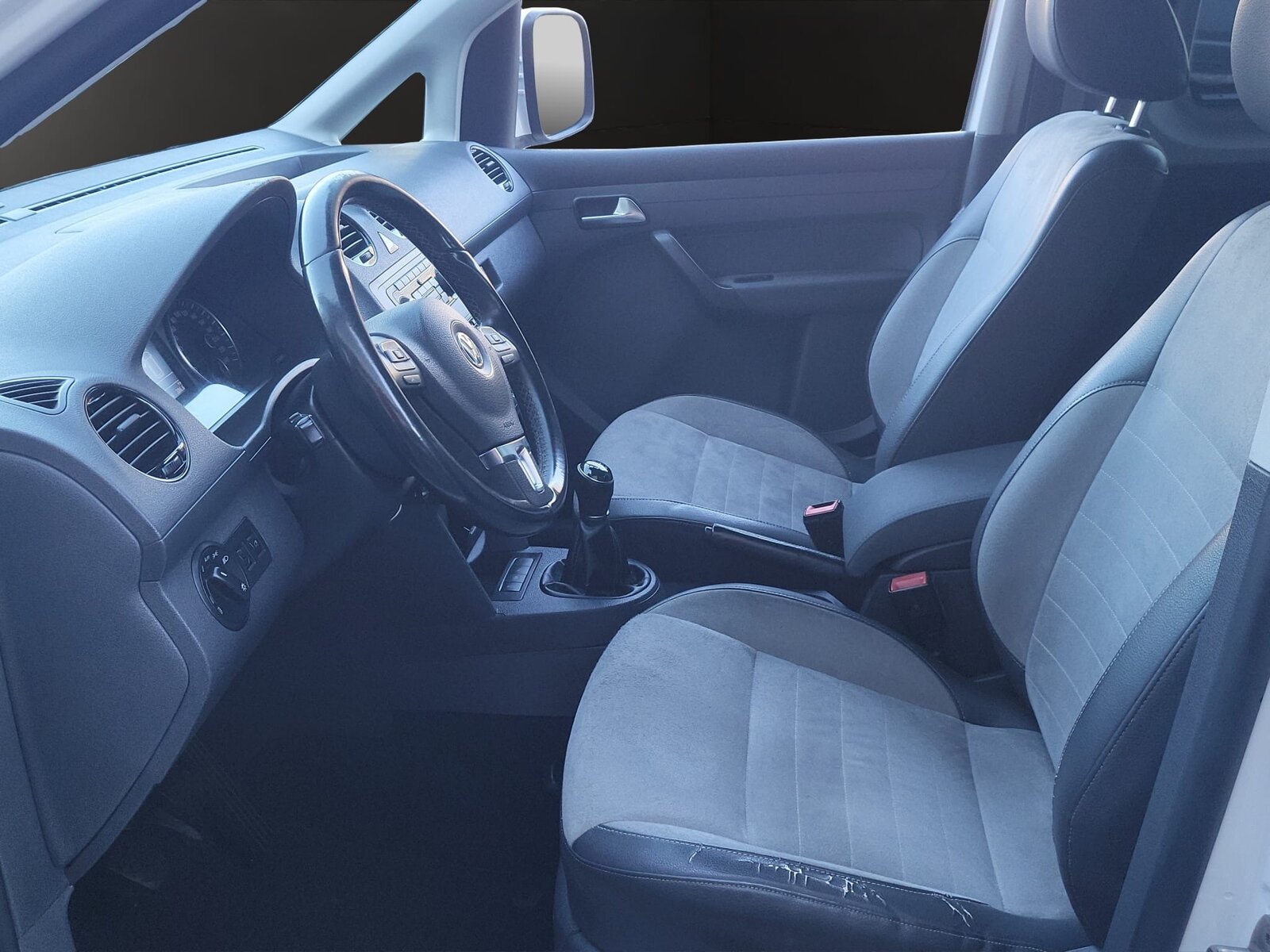 VW Caddy 2.0 TDI 4Motion Trendline Edition 30, Diesel, Occasion / Utilisé, Manuelle - 7