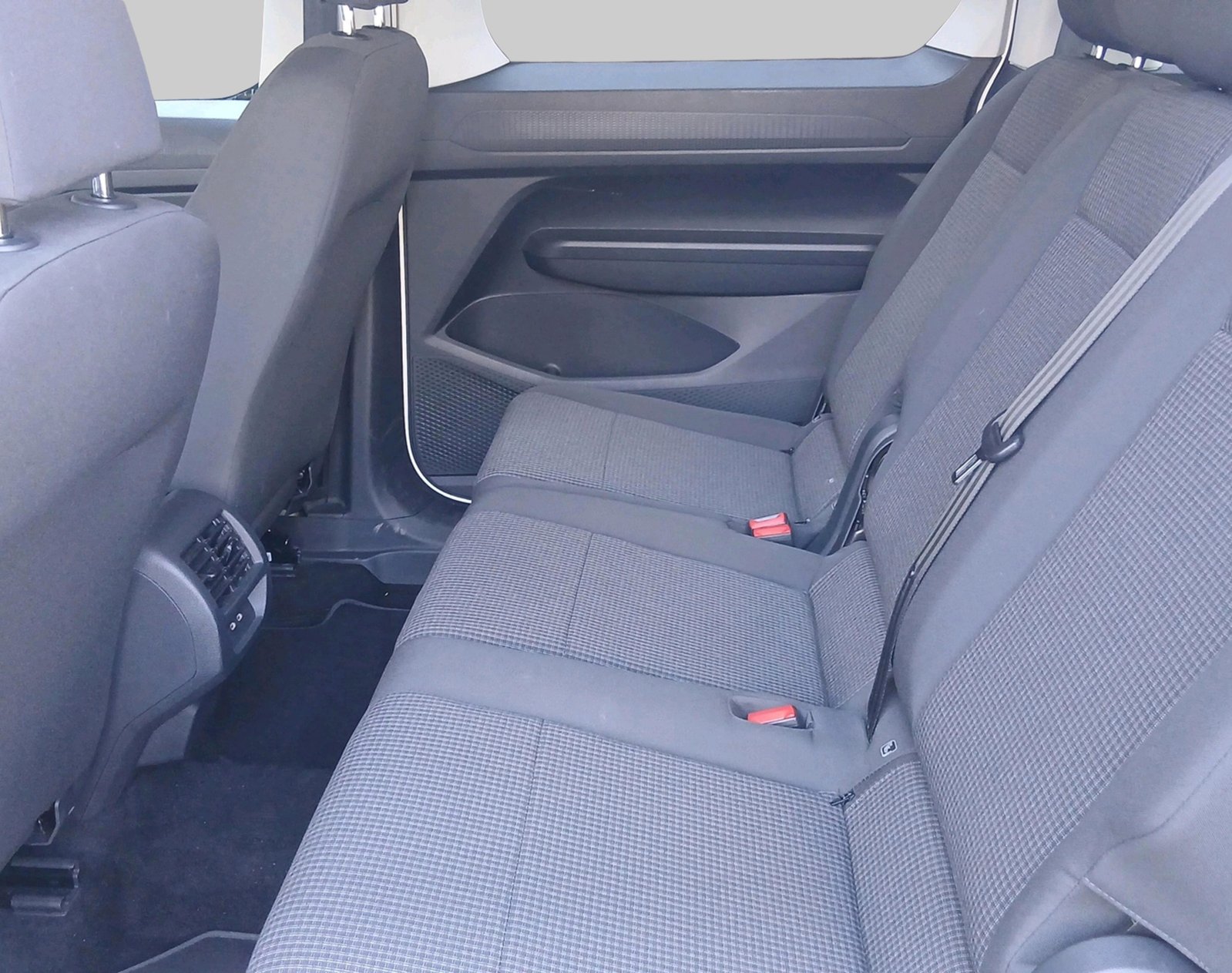 VW Caddy Maxi 1.5 TSI Liberty DSG, Benzin, Occasion / Gebraucht, Automatik - 4