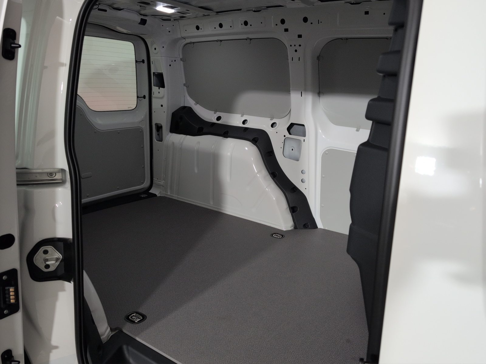 VW Caddy Cargo Maxi, Diesel, Voiture nouvelle, Manuelle - 7