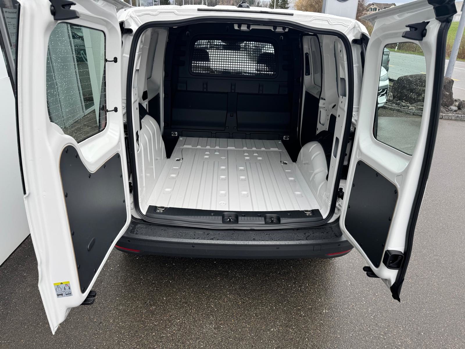 VW Caddy Cargo Entry, Petrol, New car, Manual - 7