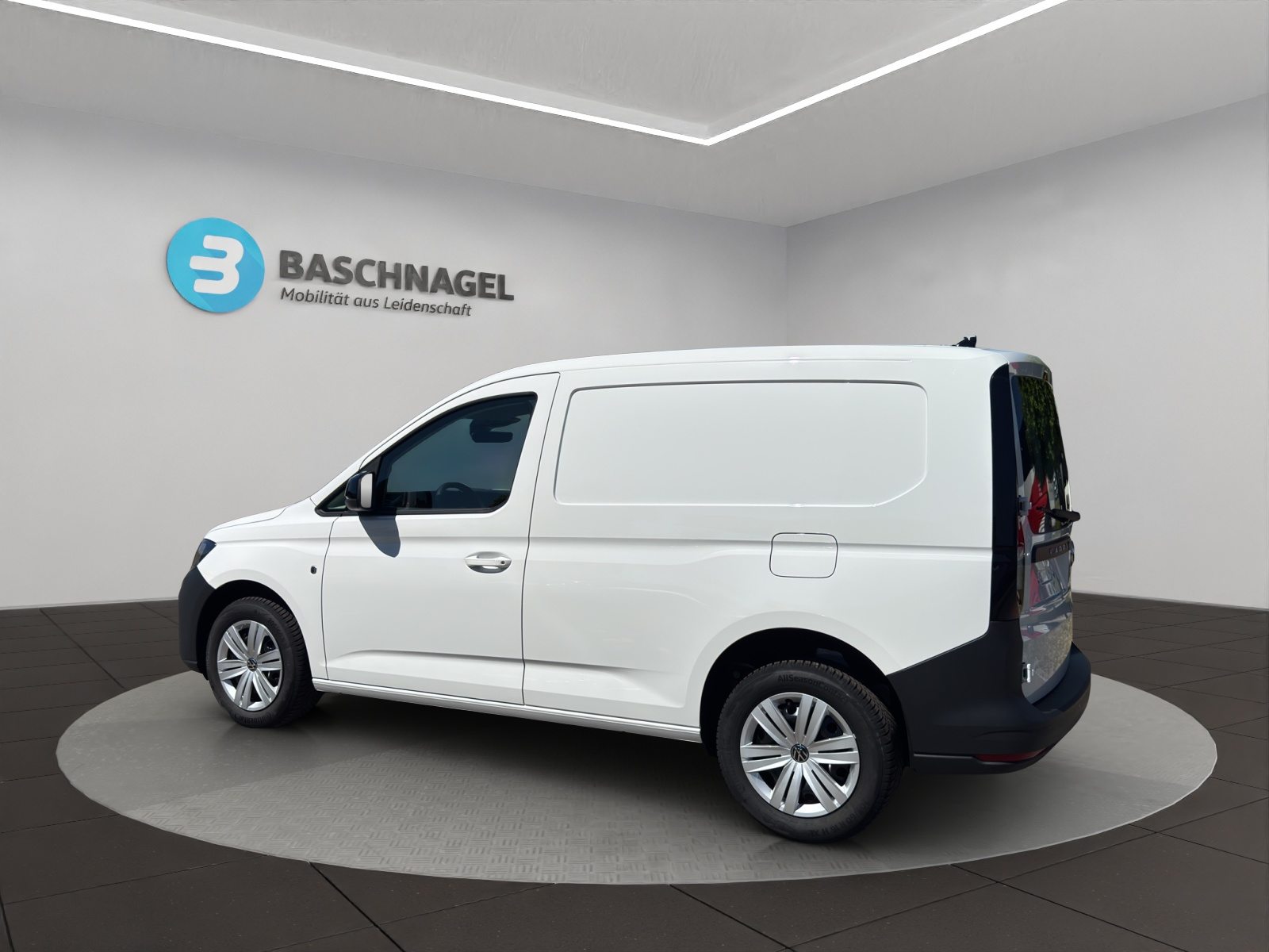 VW Caddy Cargo Entry, Petrol, New car, Automatic - 3