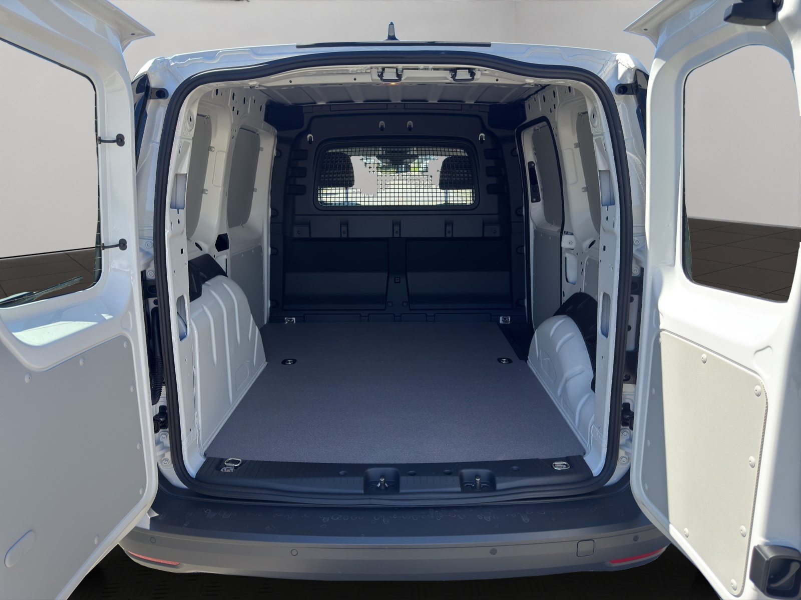 VW Caddy Cargo Entry, Petrol, New car, Automatic - 5