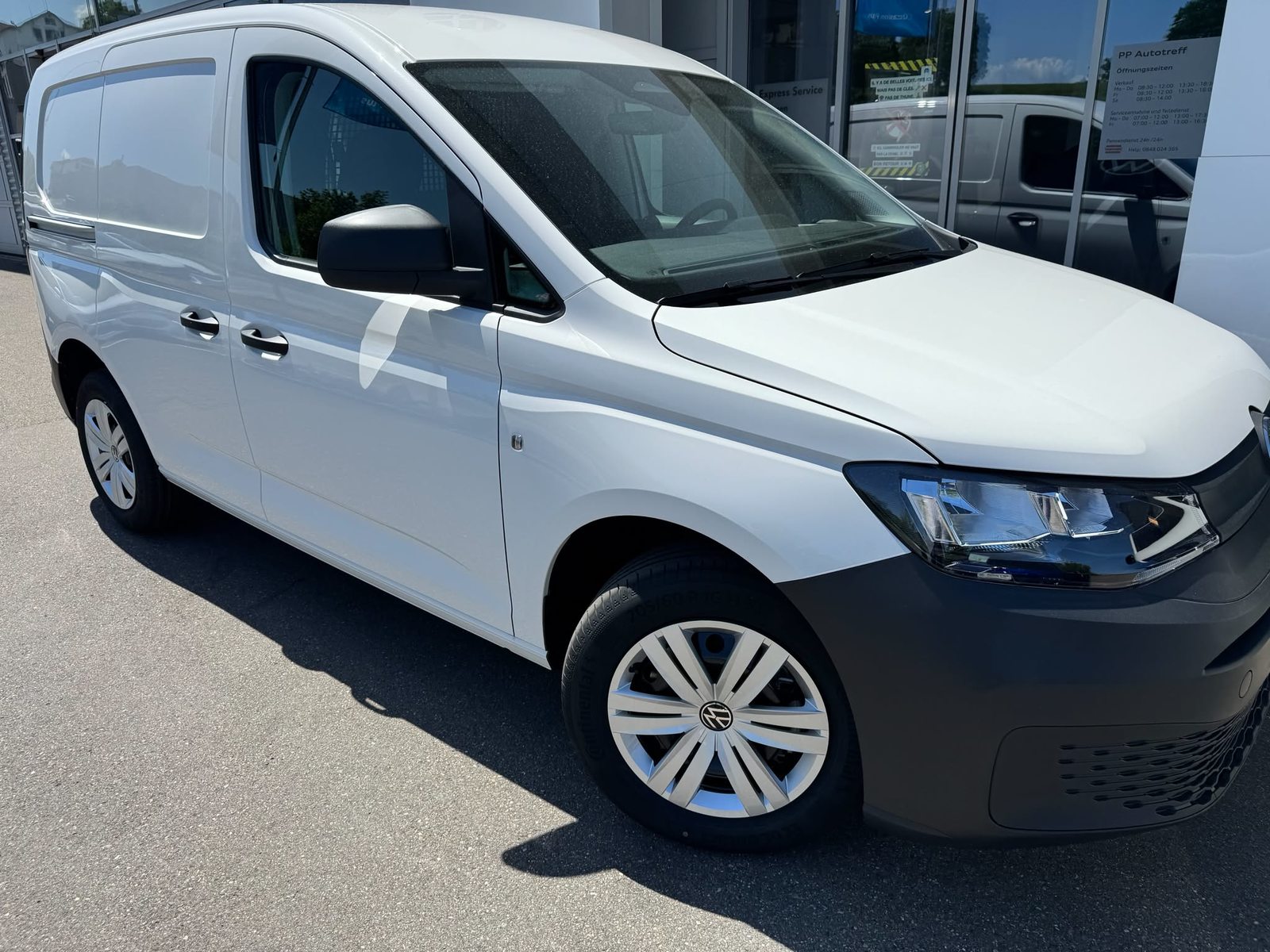 VW Caddy Cargo, Diesel, New car, Manual - 2
