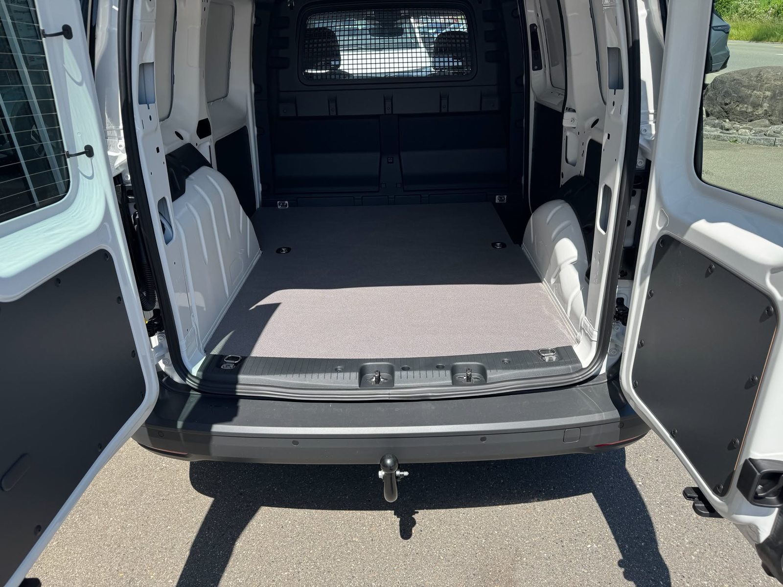 VW Caddy Cargo, Diesel, New car, Manual - 5
