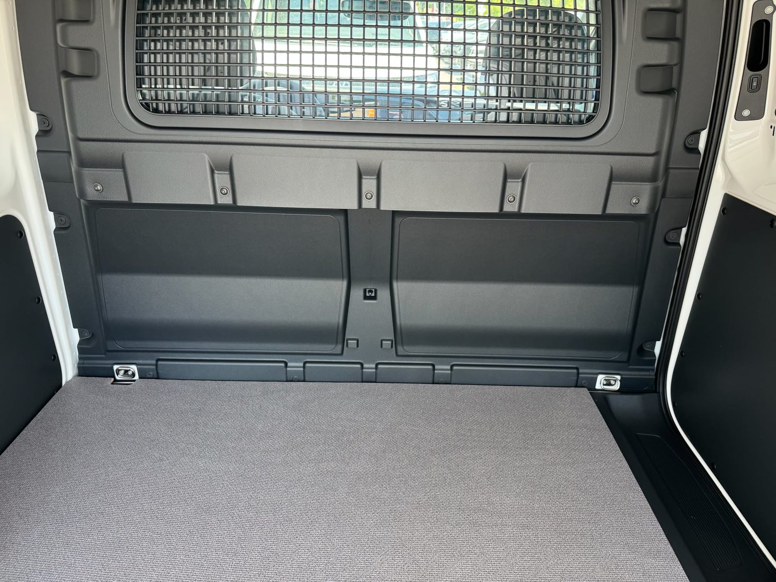 VW Caddy Cargo, Diesel, New car, Manual - 6