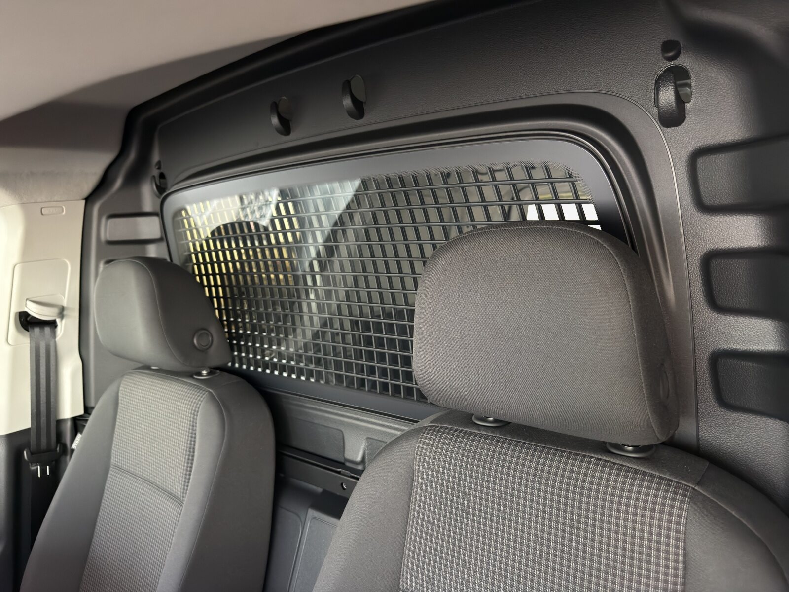VW Caddy Cargo Entry, Full-Hybrid Petrol/Electric, New car, Automatic - 6