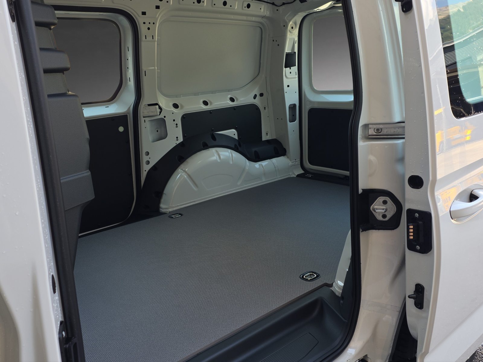 VW Caddy Cargo Maxi, Diesel, New car, Automatic - 7