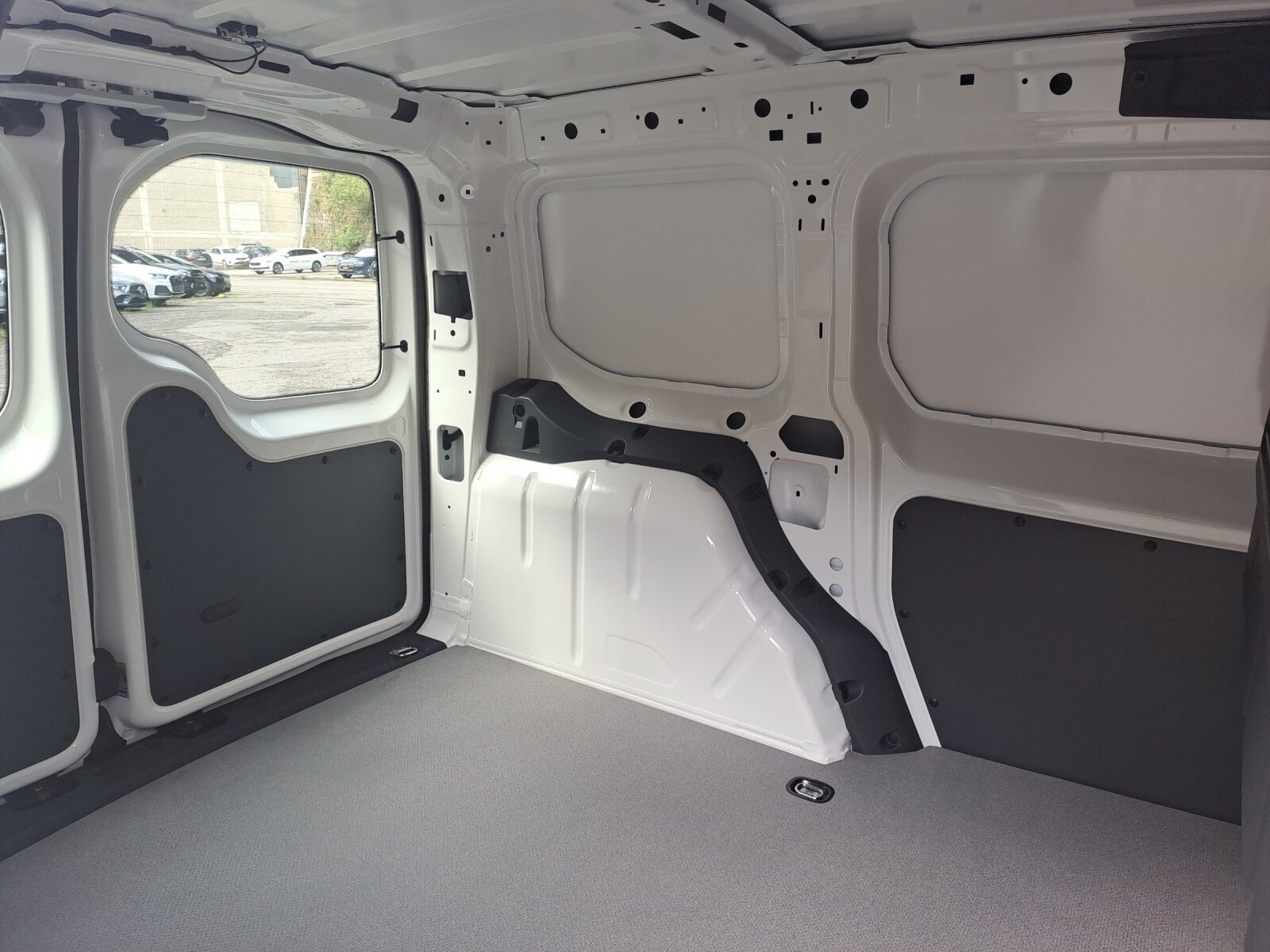 VW Caddy Cargo Entry, Hybride Intégral Essence/Électricité, Voiture nouvelle, Automatique - 7
