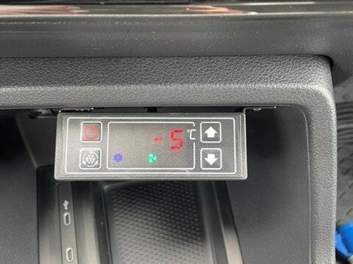 VW Caddy Cargo, Diesel, Neuwagen, Handschaltung