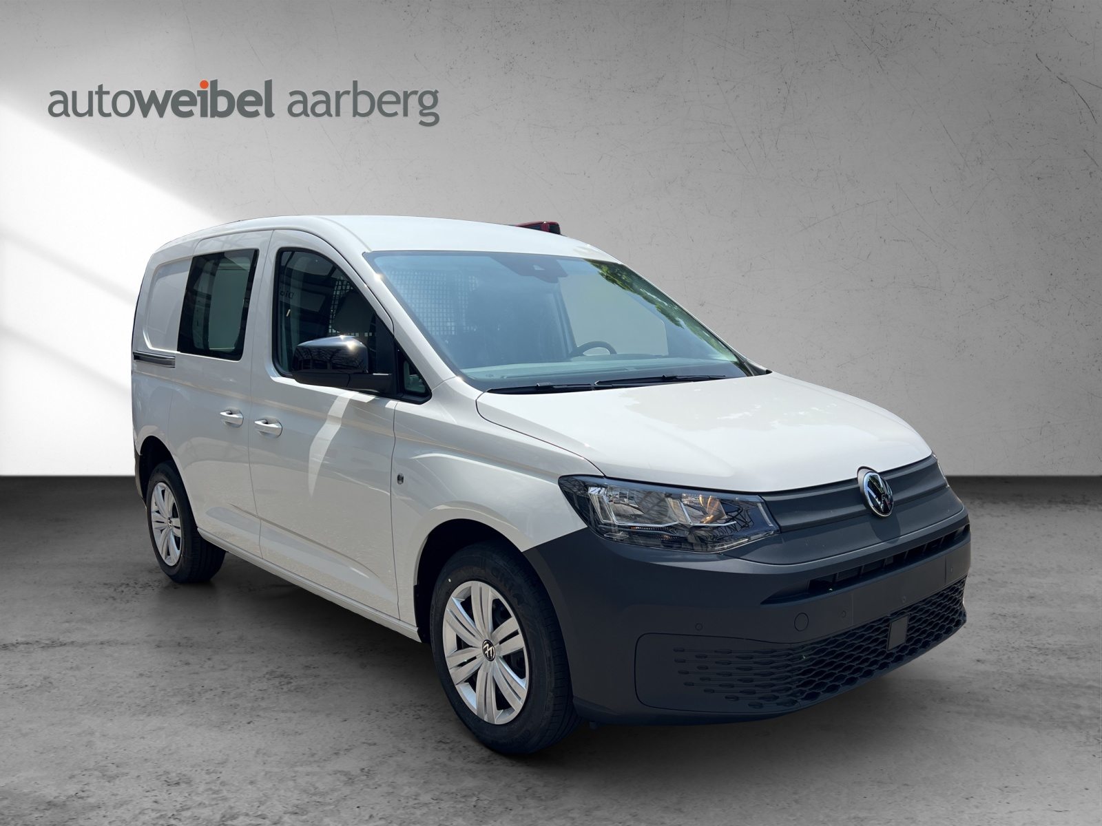 VW Caddy Cargo Entry