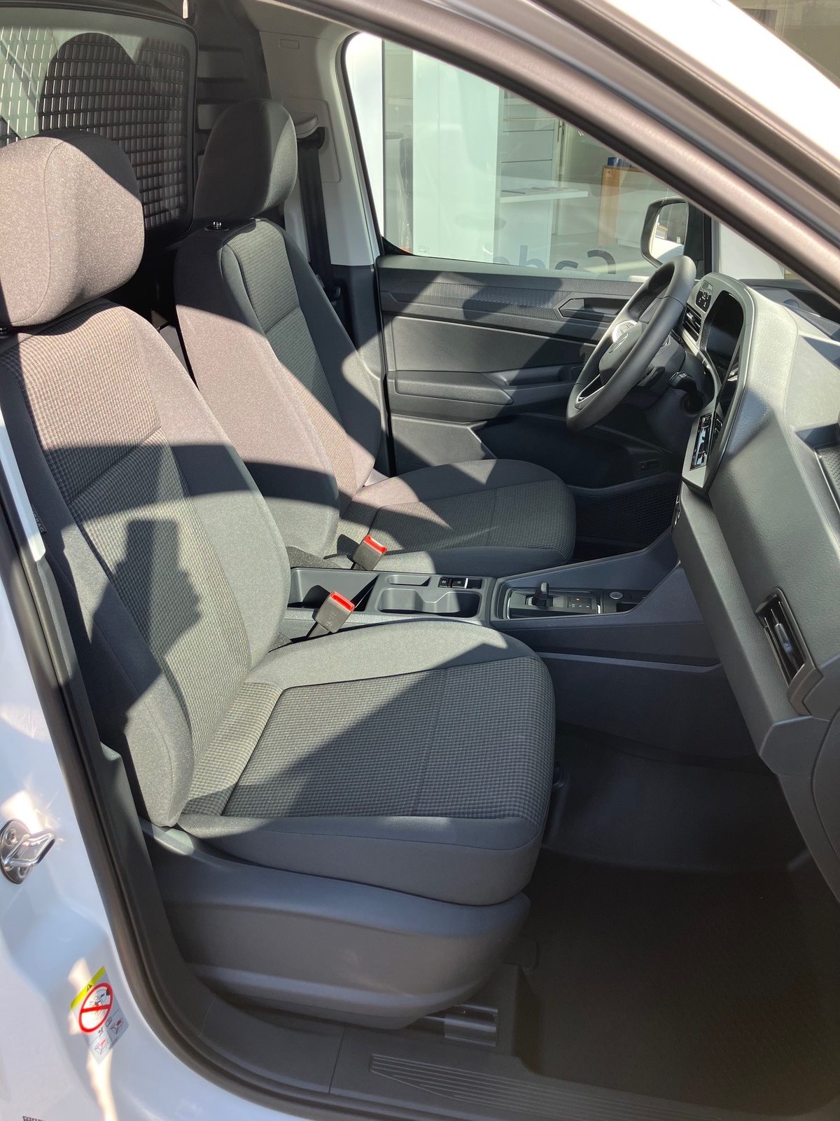 VW Caddy Cargo Entry, Hybride Intégral Essence/Électricité, Occasion / Utilisé, Automatique - 6