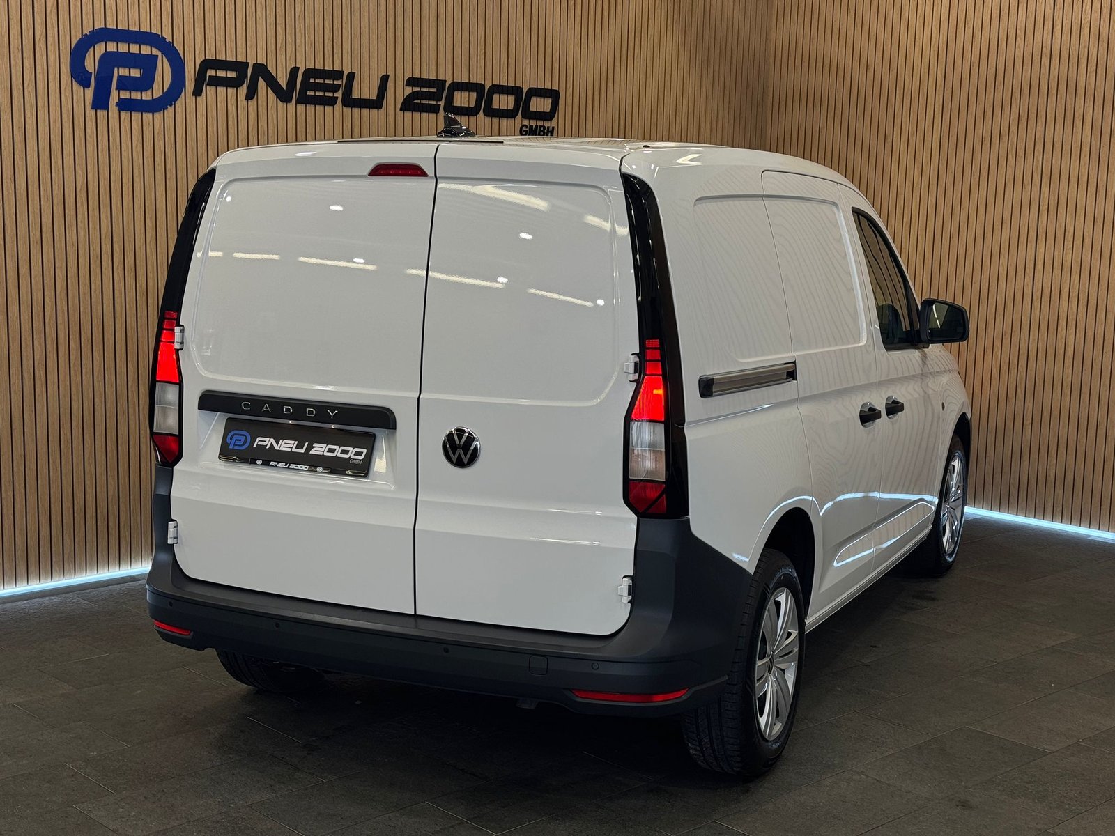VW Caddy Cargo 1.5 TSI, Petrol, Second hand / Used, Manual - 4